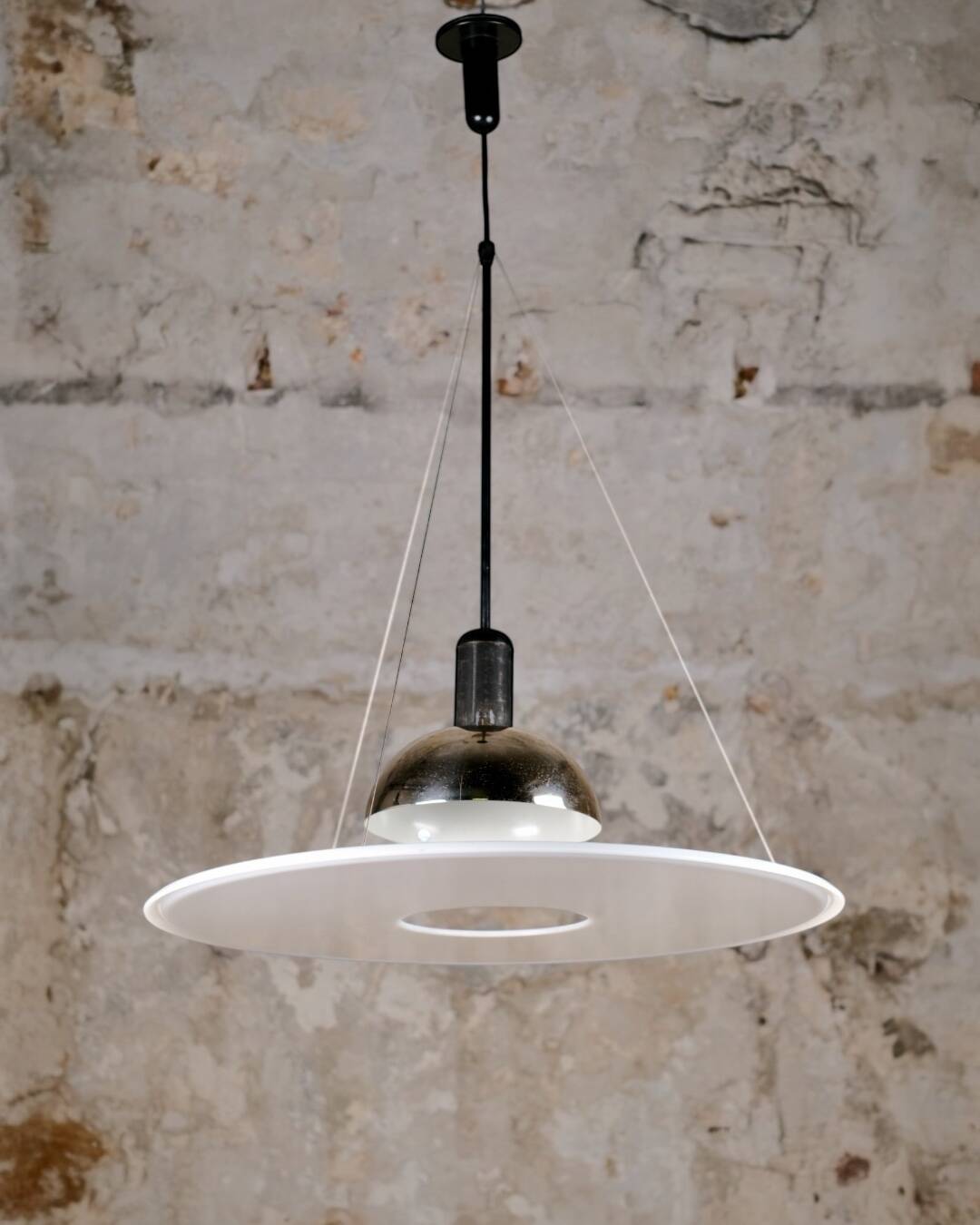 Pair of Frisbi 850 pendant lamps, Achille Castiglioni for Flos, 1970s