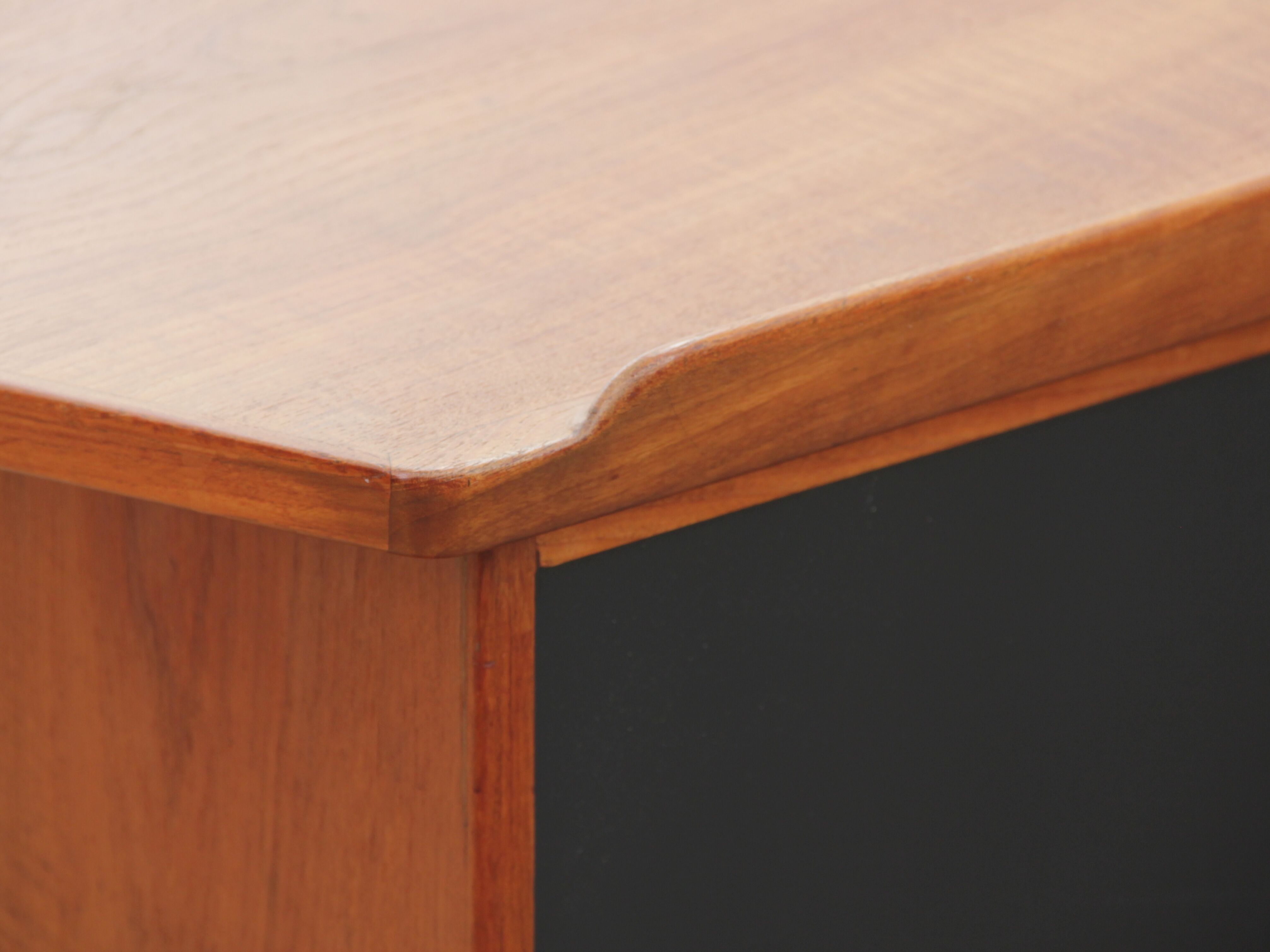Bureau scandinave boomerang en teck d'Arne Hovmand Olsen