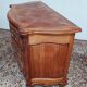 Commode Rocaille en noyer sculpté XXème