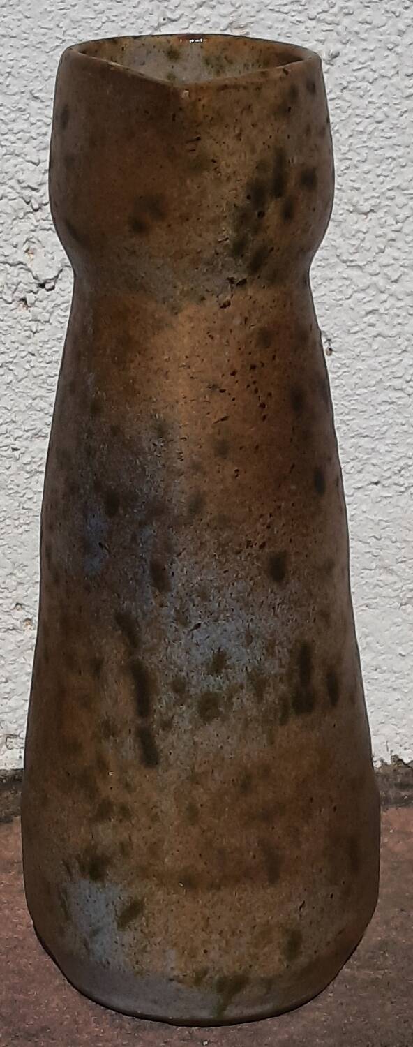 Ceramic vase (or pitcher), signed. (Agnès Escala, Vallauris)