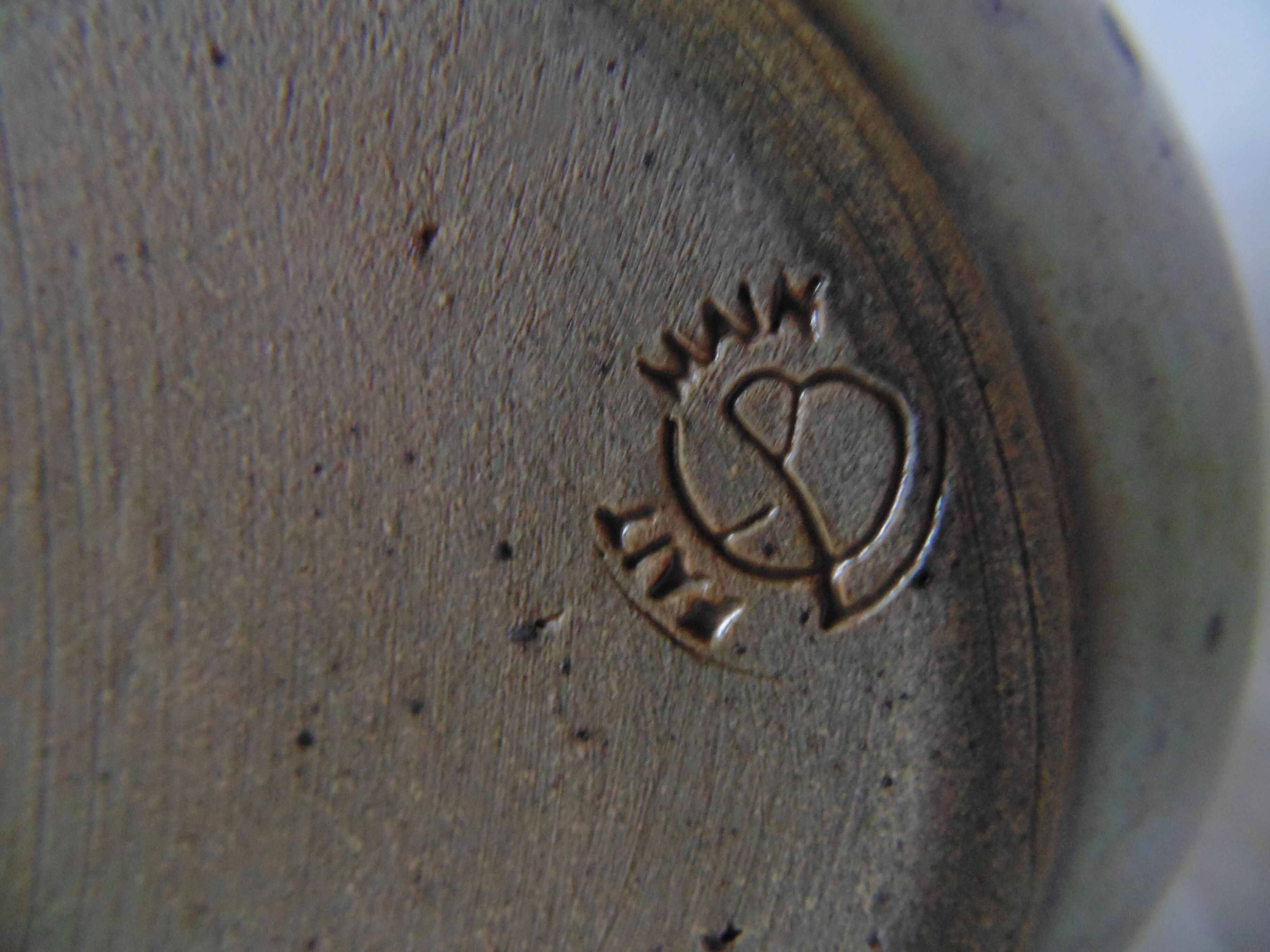 Pot in gres signed EB