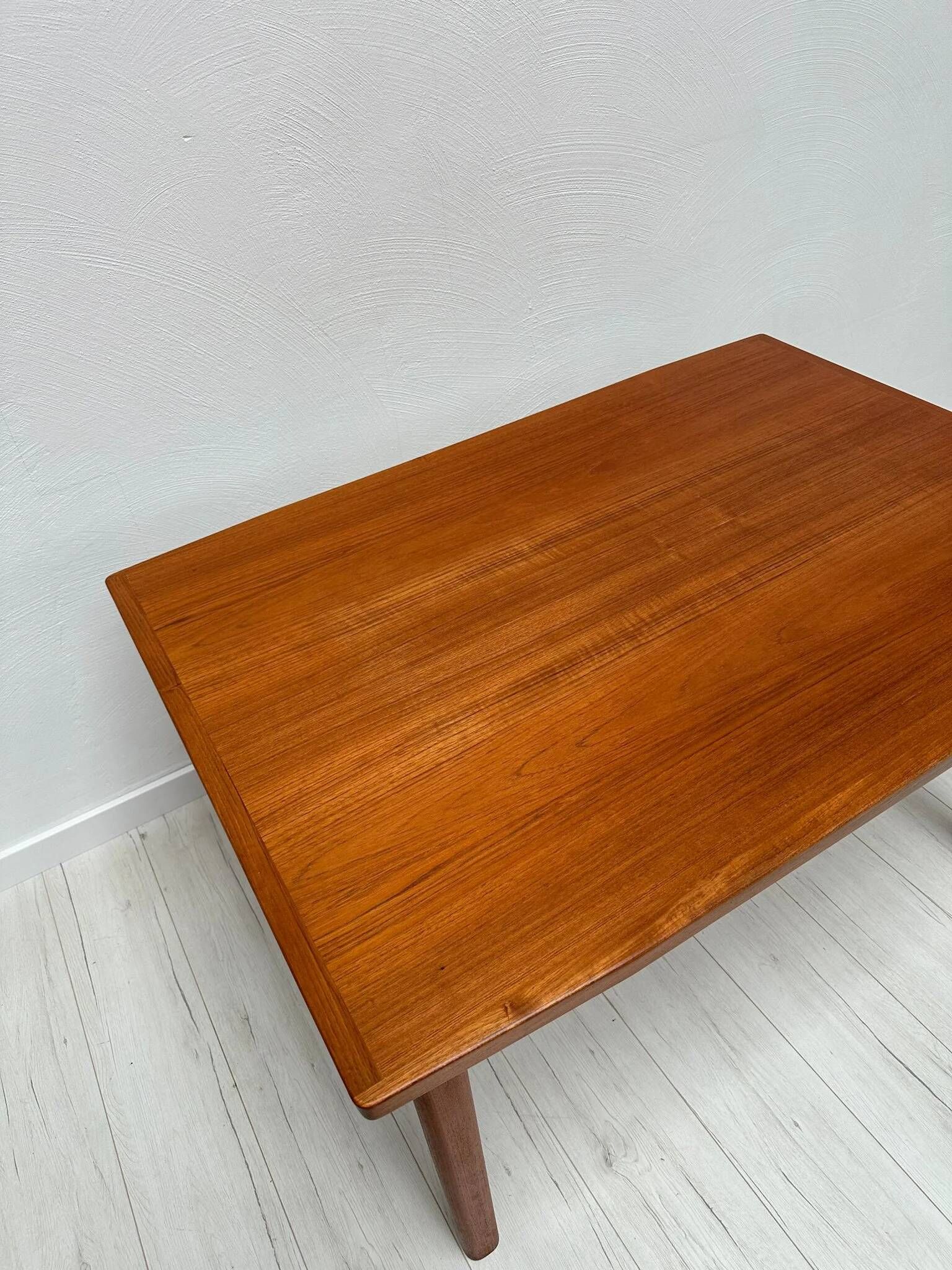 1960s large vintage Danish teak extendable dining table by Vamo Sønderborg