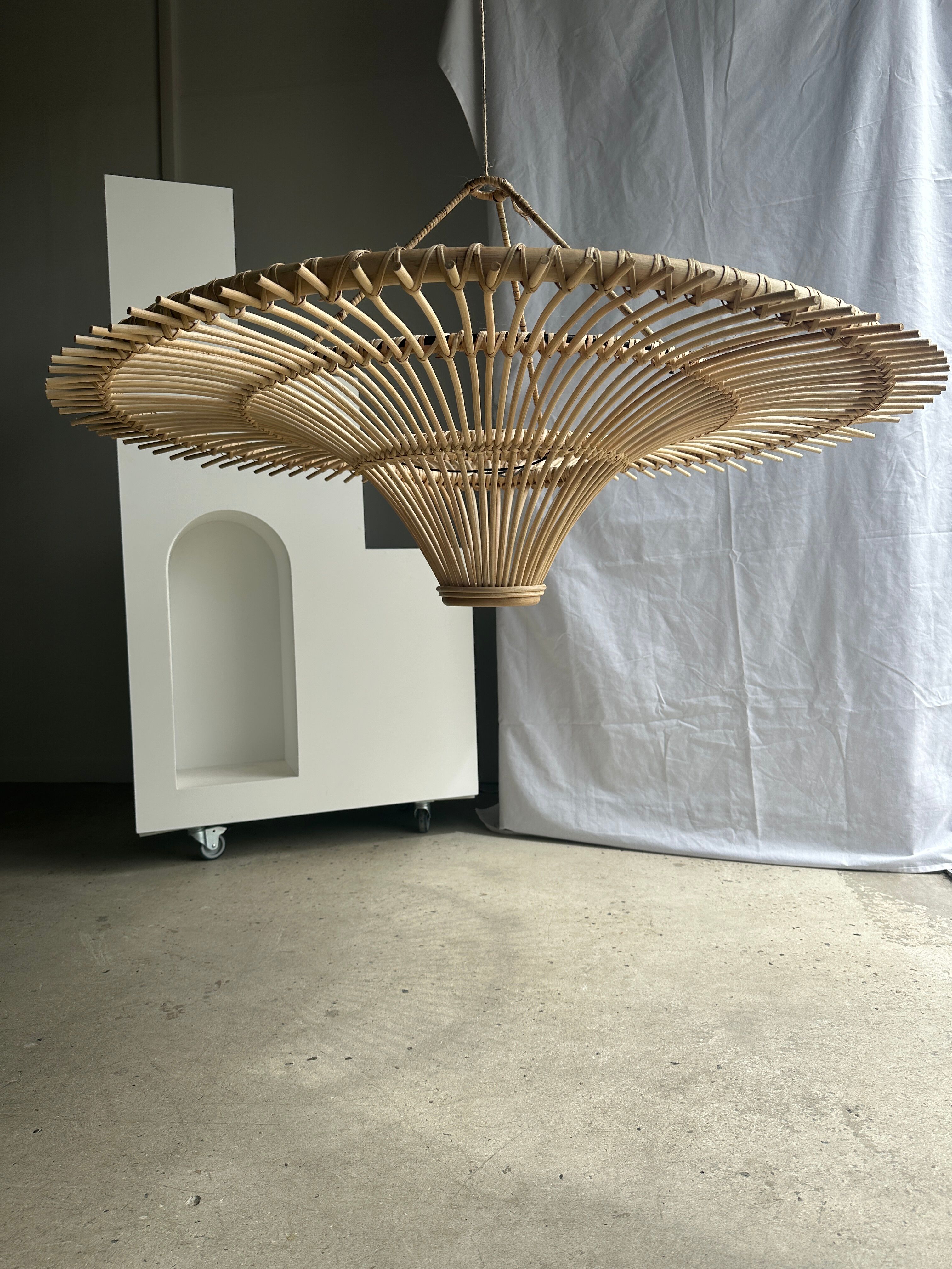 Suspension rattan saucer iron frame D:120 H:60