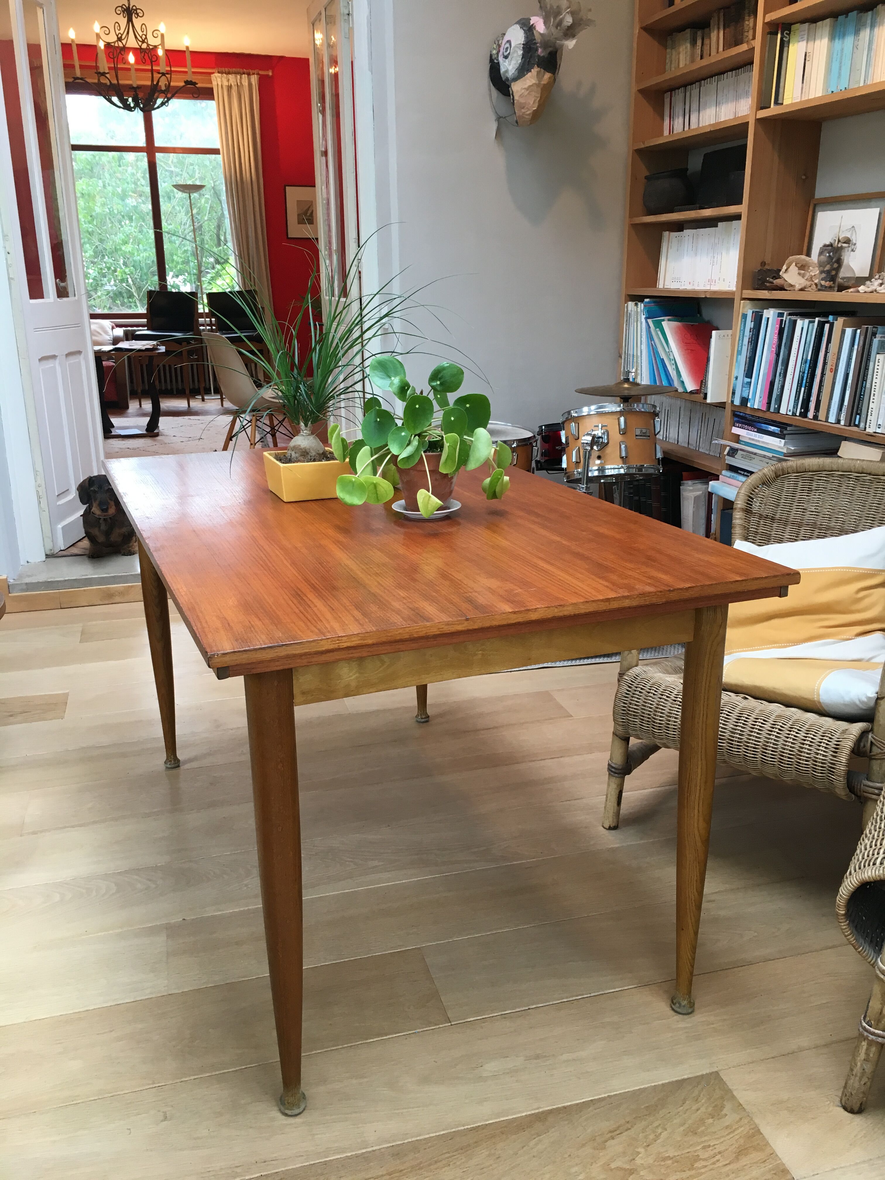 Teak dining table with compass feet, 4-6 people