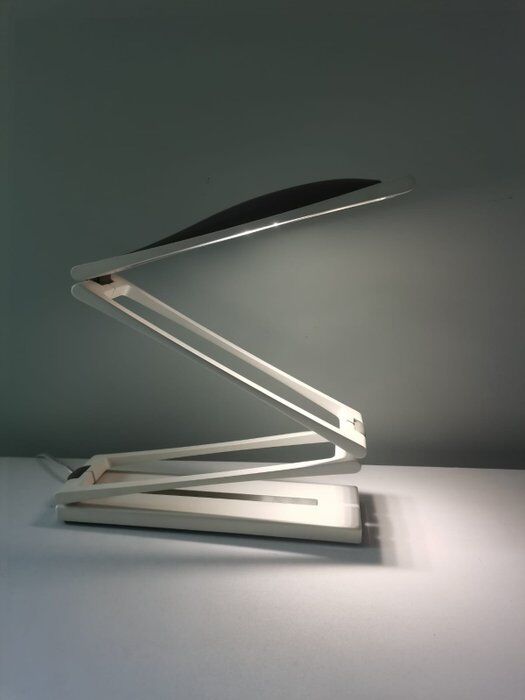 Italian desk lamp "Chain" by Ilaria Marelli for Nemo
