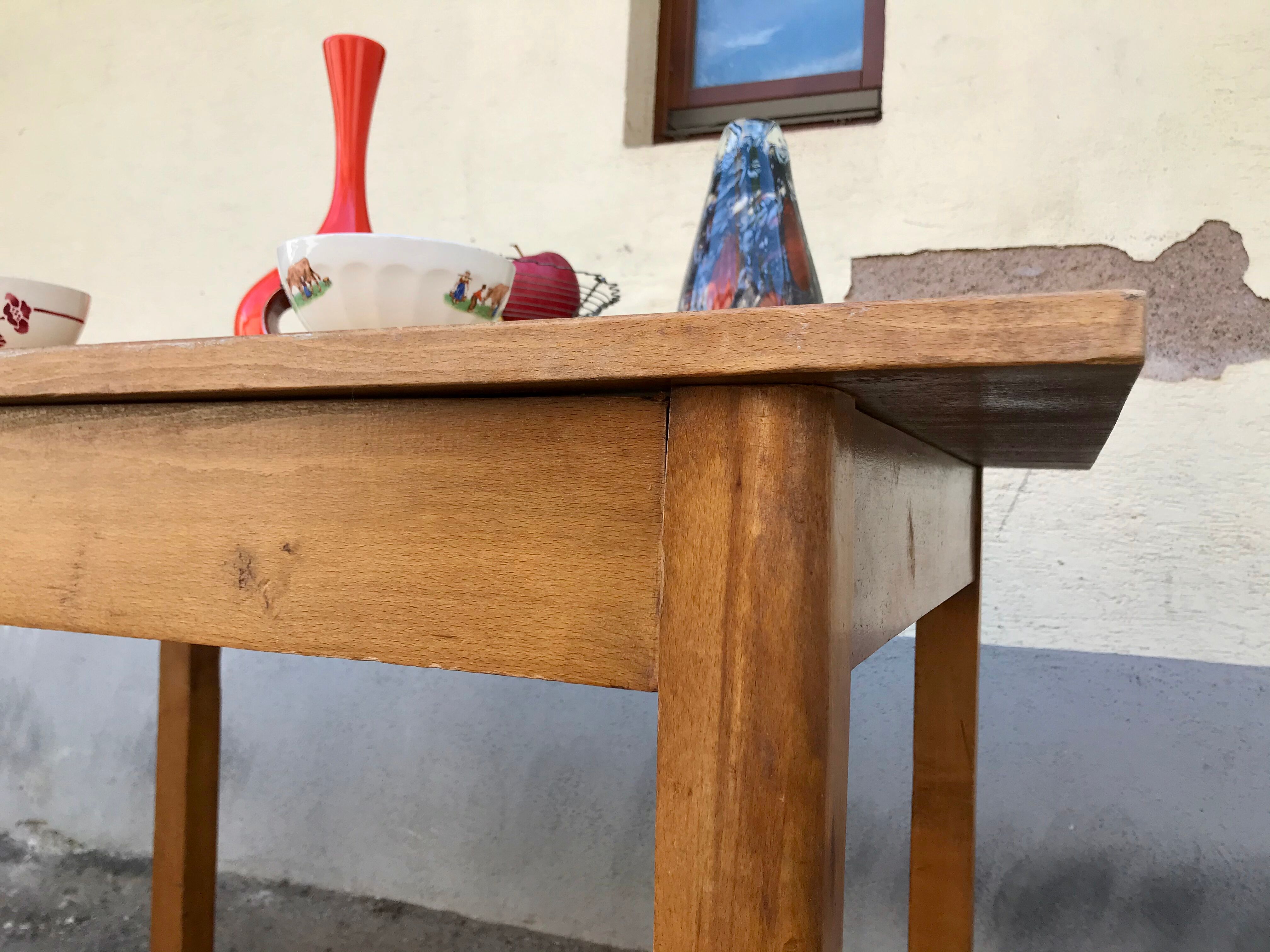 Table bistrot vintage annee 1950 en hetre