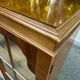 Chippendale display cabinet in wood, English Queen Anne dresser bookcase from 1960.