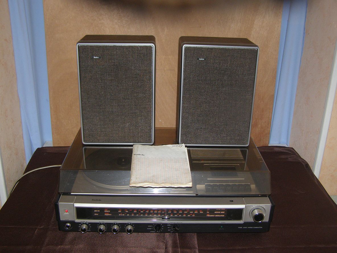 Vintage Stereo Stereo "Radiola" model 22AH970