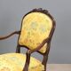 Fauteuils anciens style baroque en noyer sculpté XIX-XX siècle