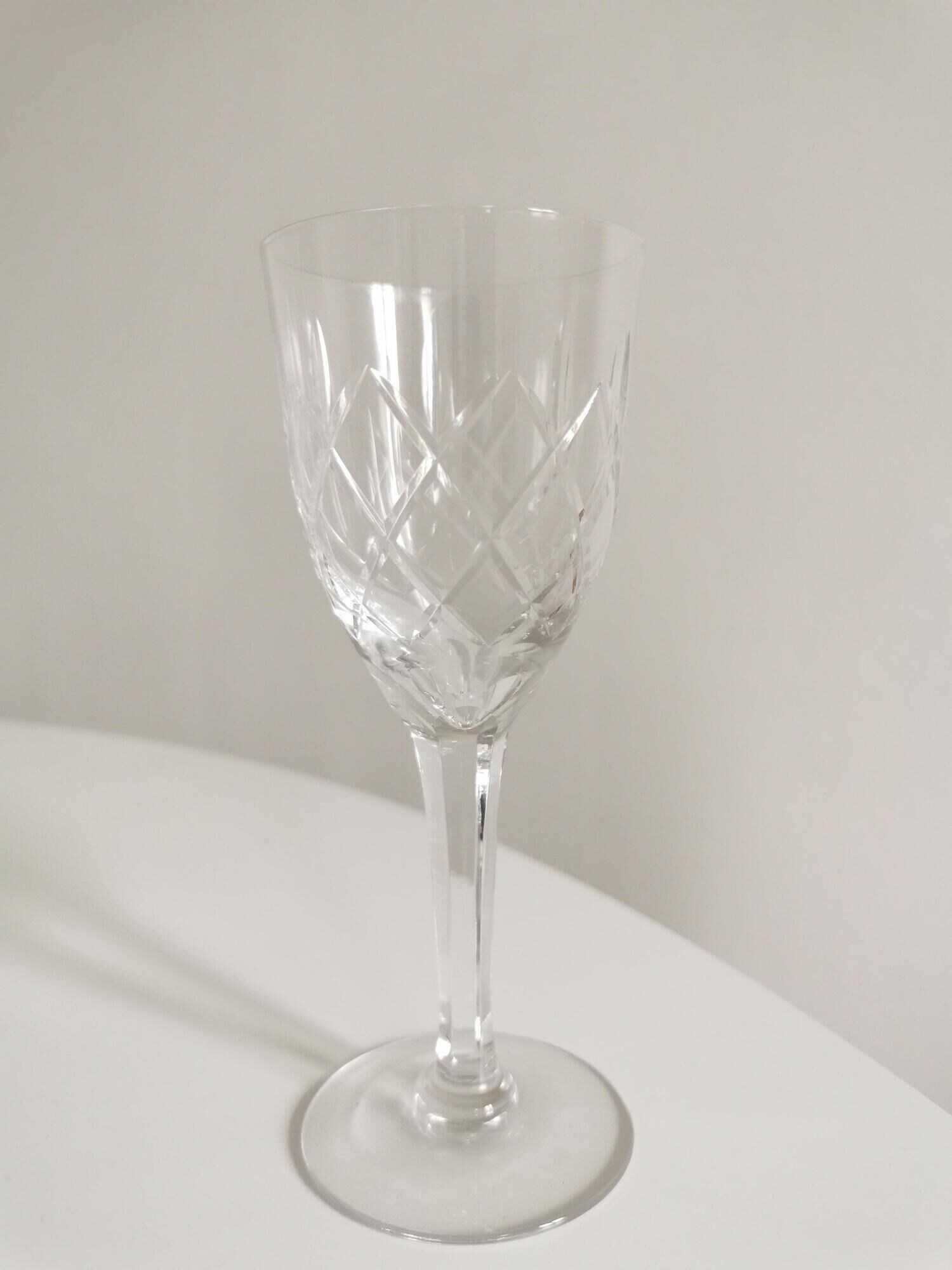 Service of 8 glass of Bohemian crystal wine