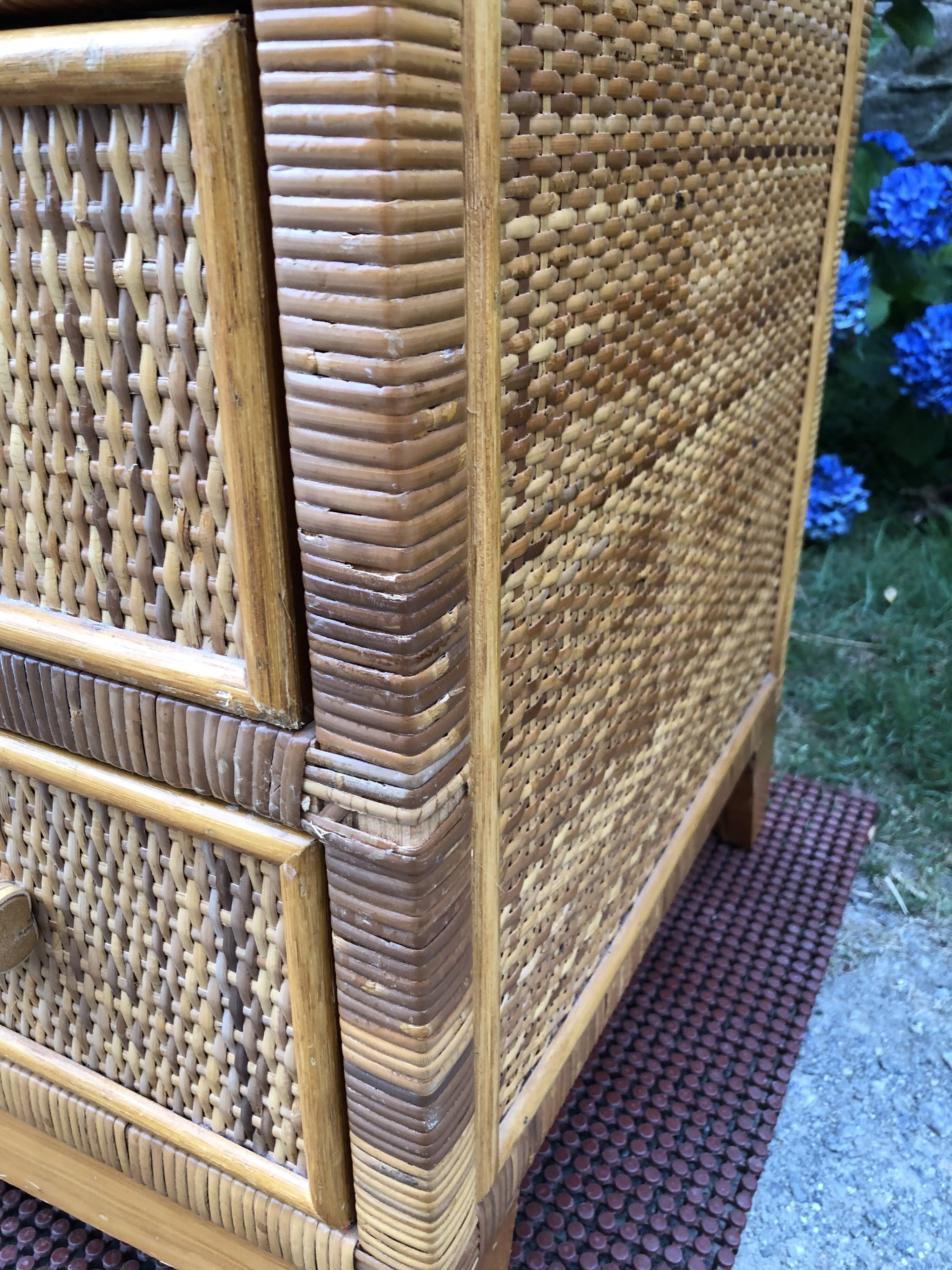 Vintage rattan chest of drawers has 3 drawers.