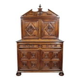 Louis XIII period cabinet with 4 shutters in solid walnut circa 1680