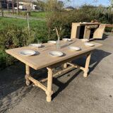 Rectangular table in oak and raw wood