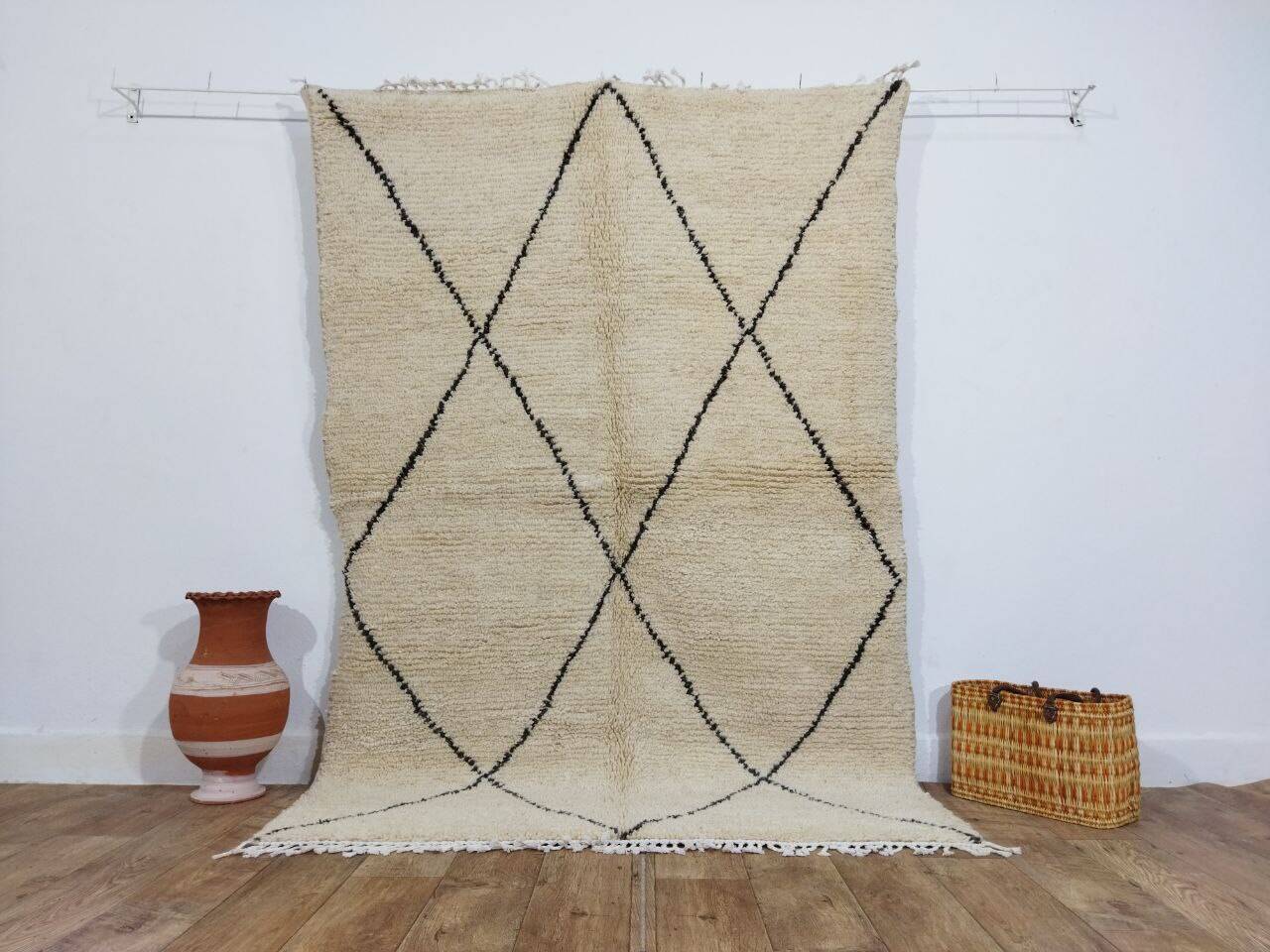 Handmade wool Berber rug 214 x 146 cm