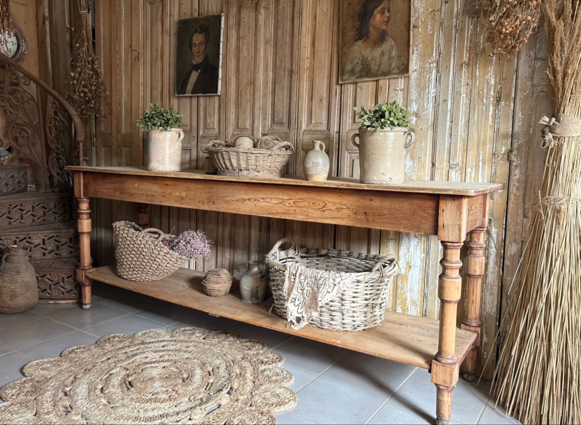Old cloth merchant's table