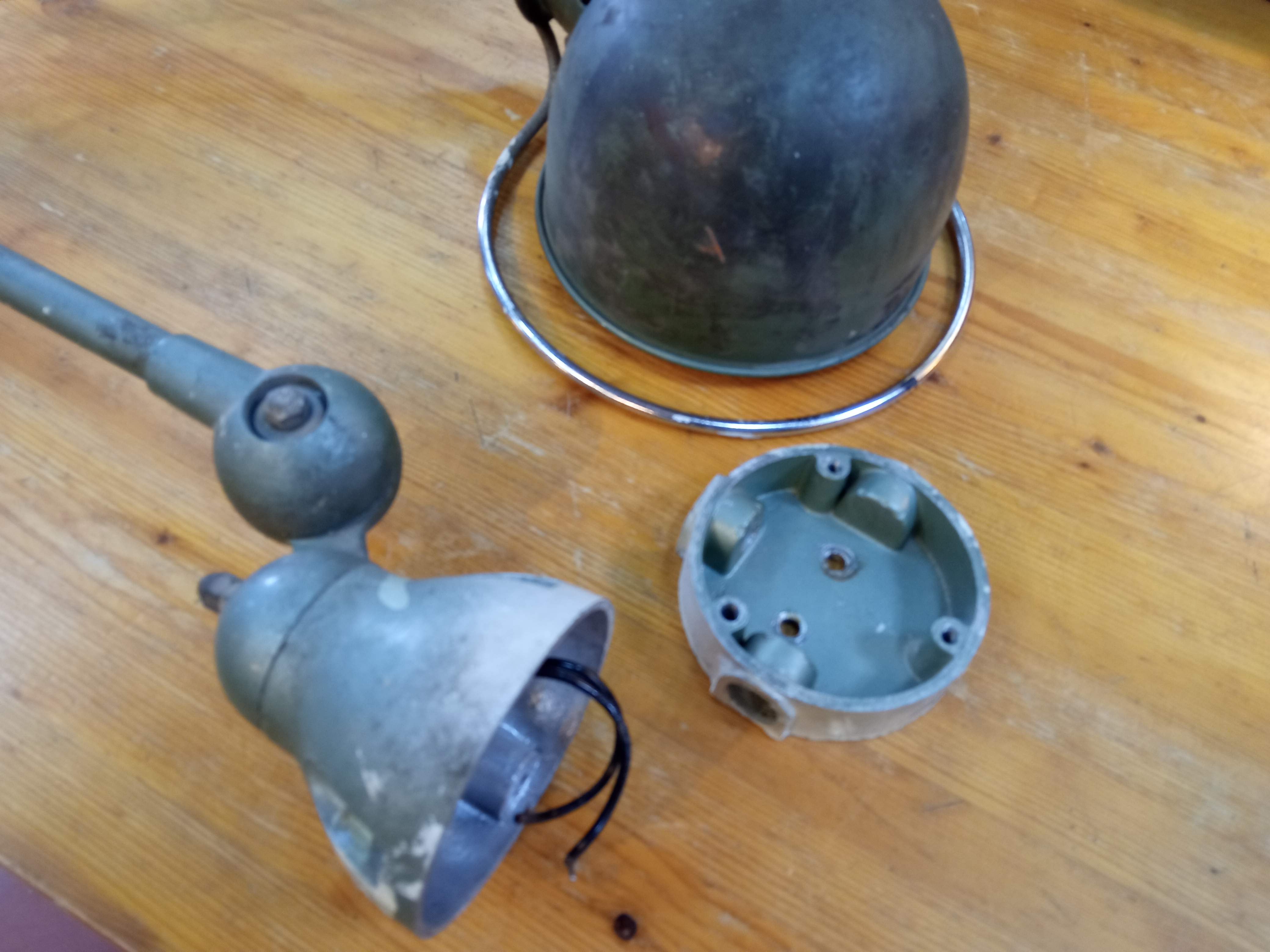 JLD articulated industrial lamp