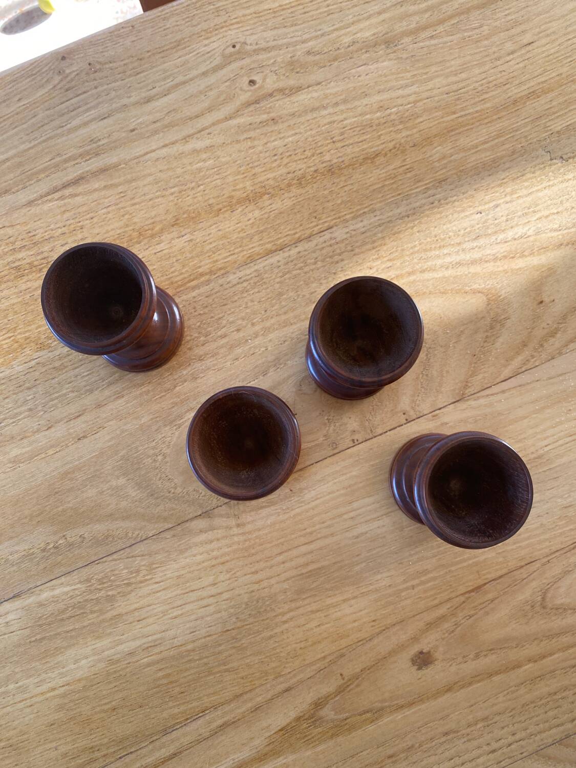 4 wooden egg cups