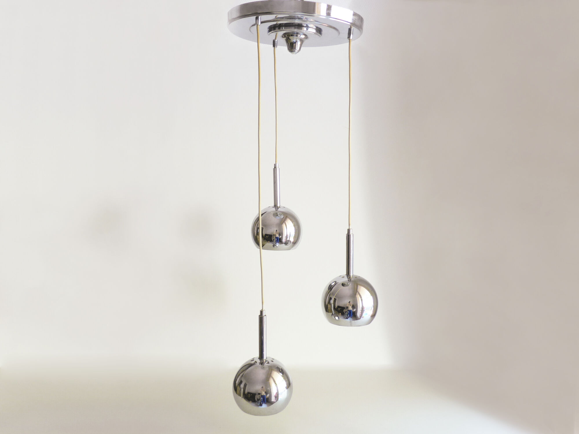 Cascading pendant 3 lamps