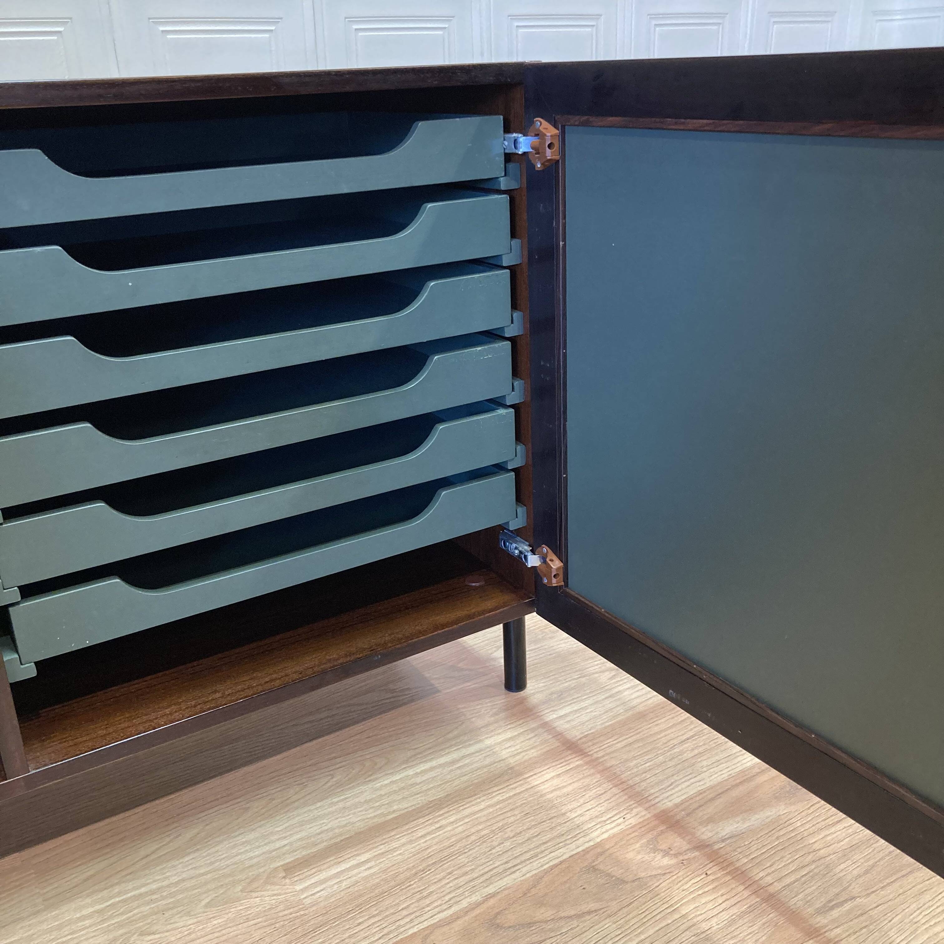 Commode palissandre et métal design 1950