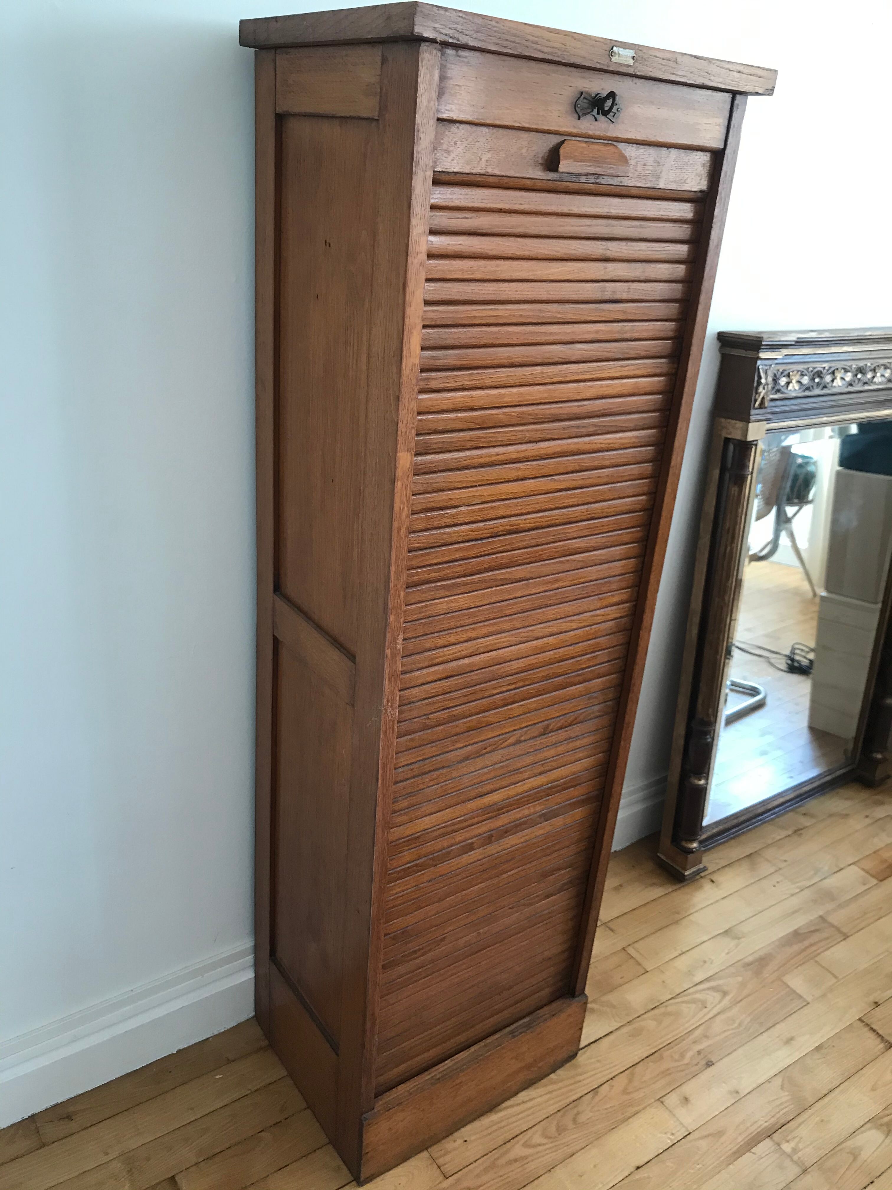 Old curtain cabinet cabinet