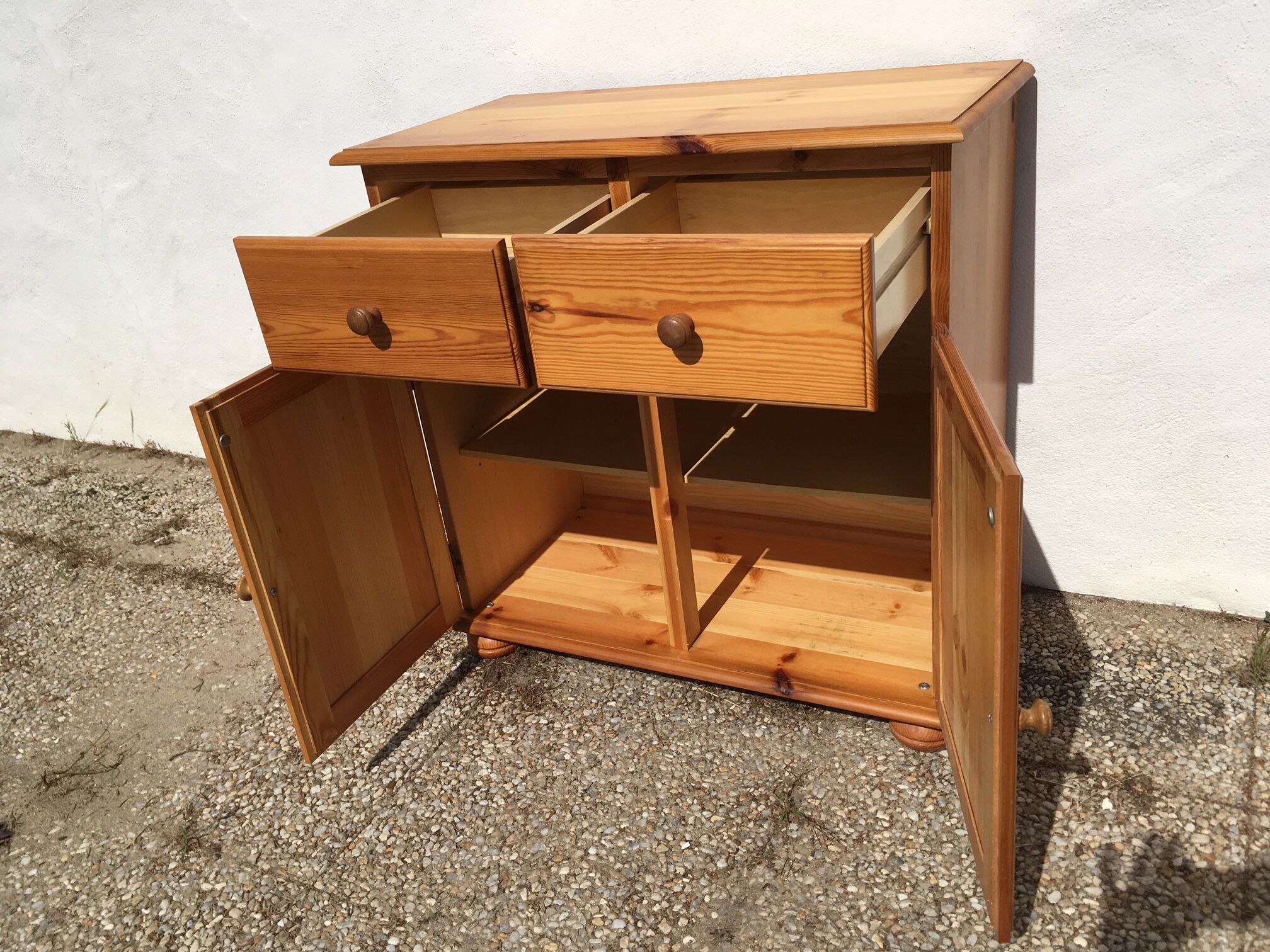 Buffet bas en pin années 80