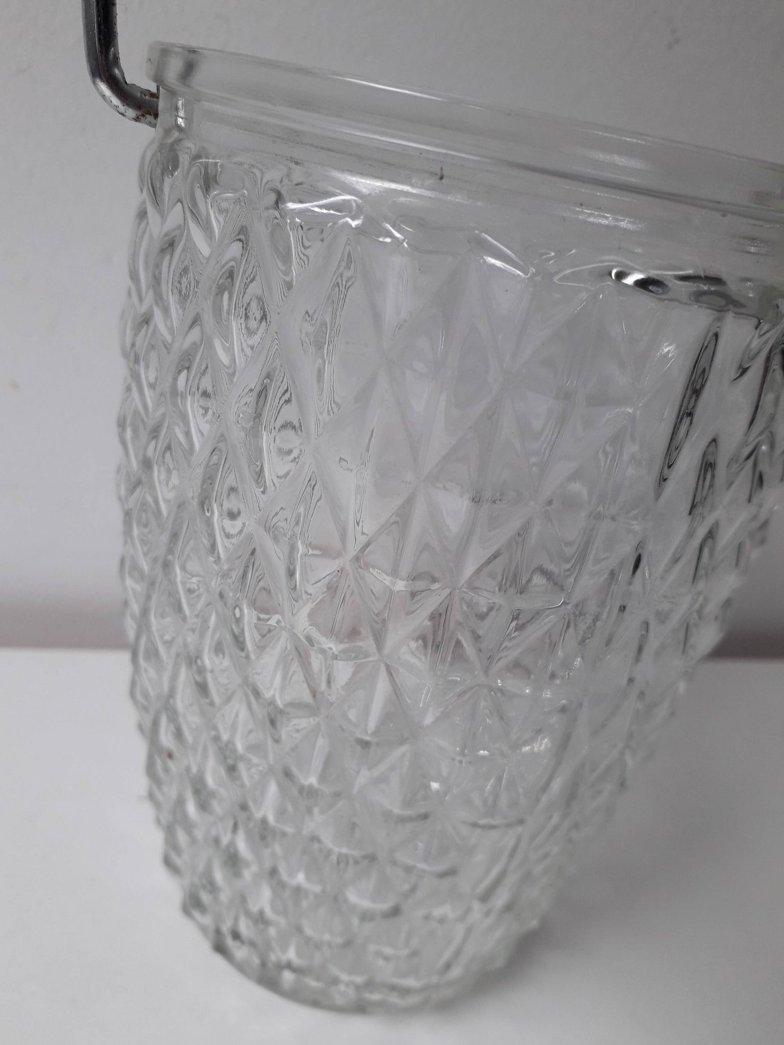 Cut glass ice bucket (vintage)