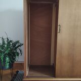 Wardrobe, compass feet