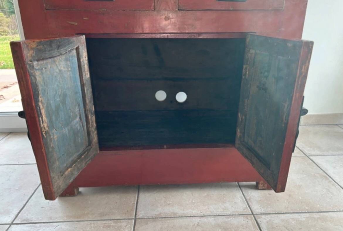 Buffet in solid Asian elm