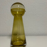 Vase jaune