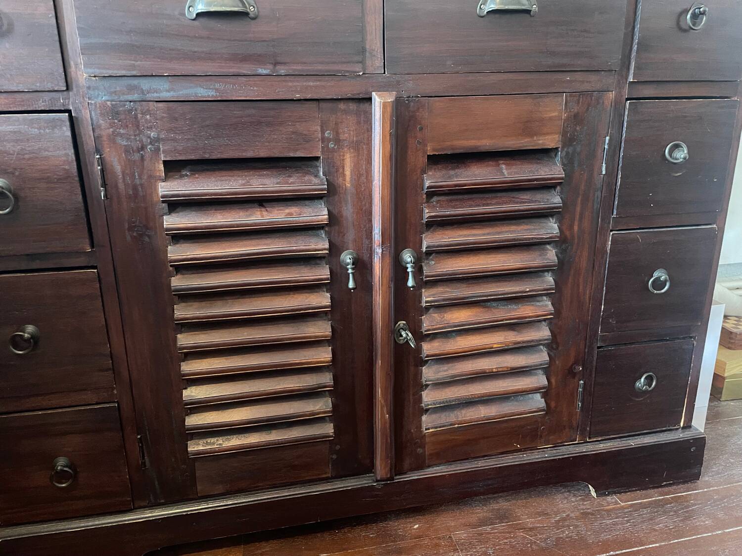 Apothecary chest of drawers