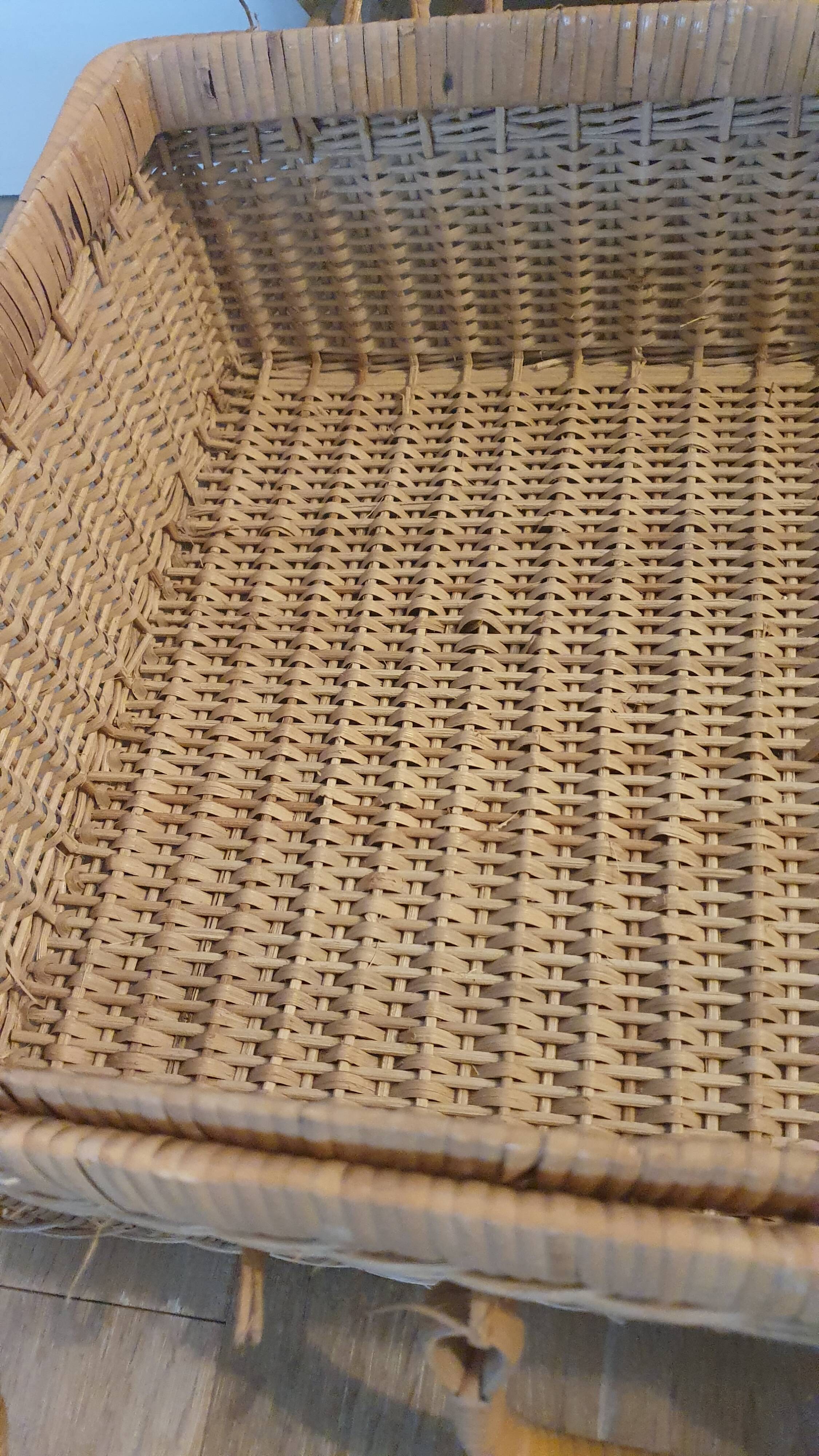 Large Vintage Rattan Suitcase - LPR047