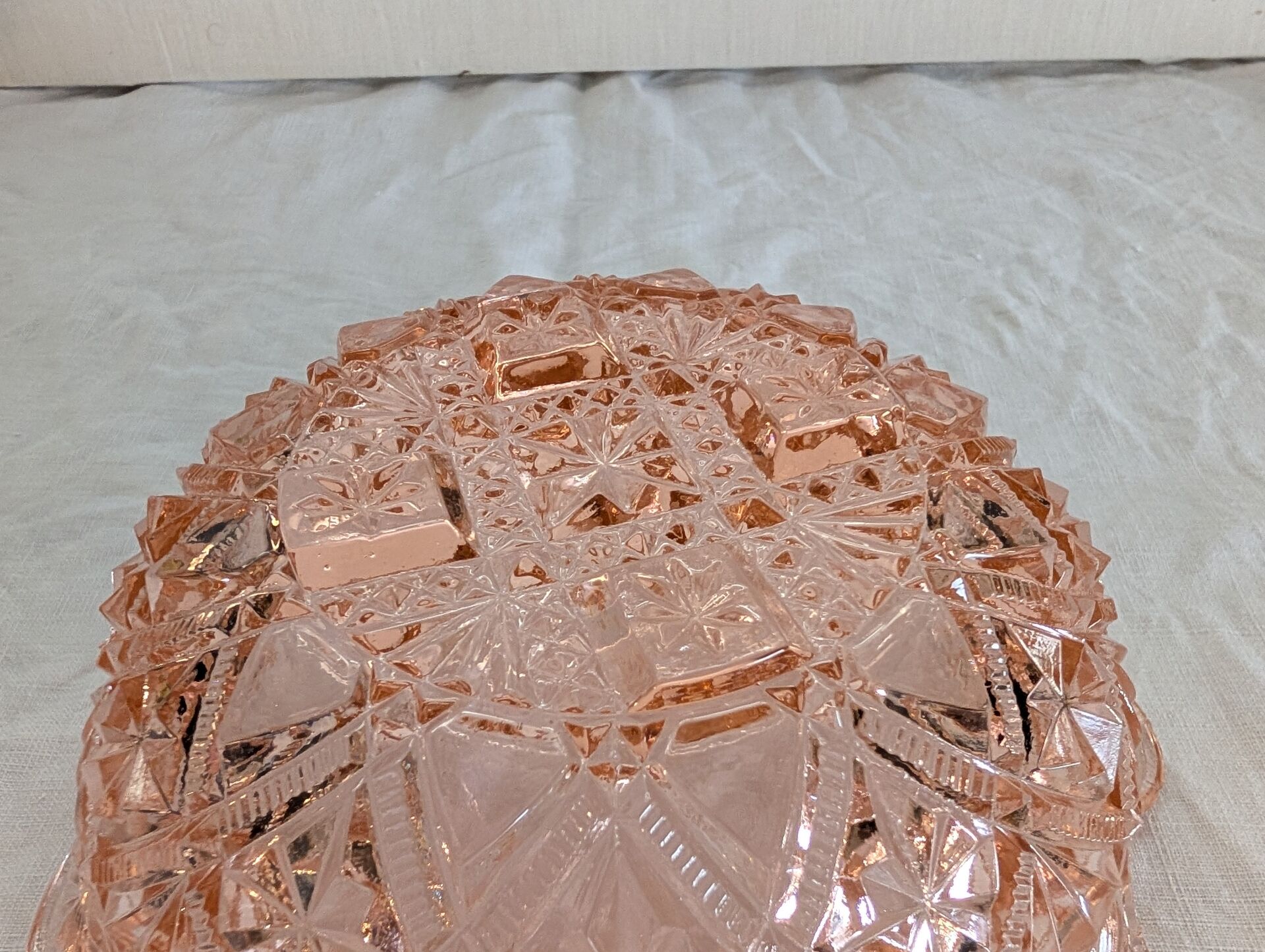 Pressed glass pink coupe with geometric decoration – mid 20th century