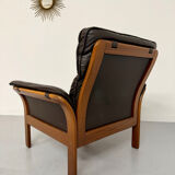 Vintage 70s Dreipunkt Scala design armchair in black leather and teak.