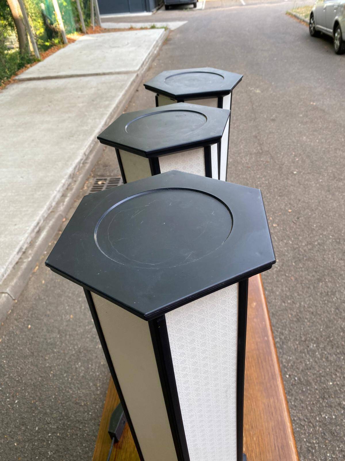 Column table lamps in the style of 90s Japanese lanterns.