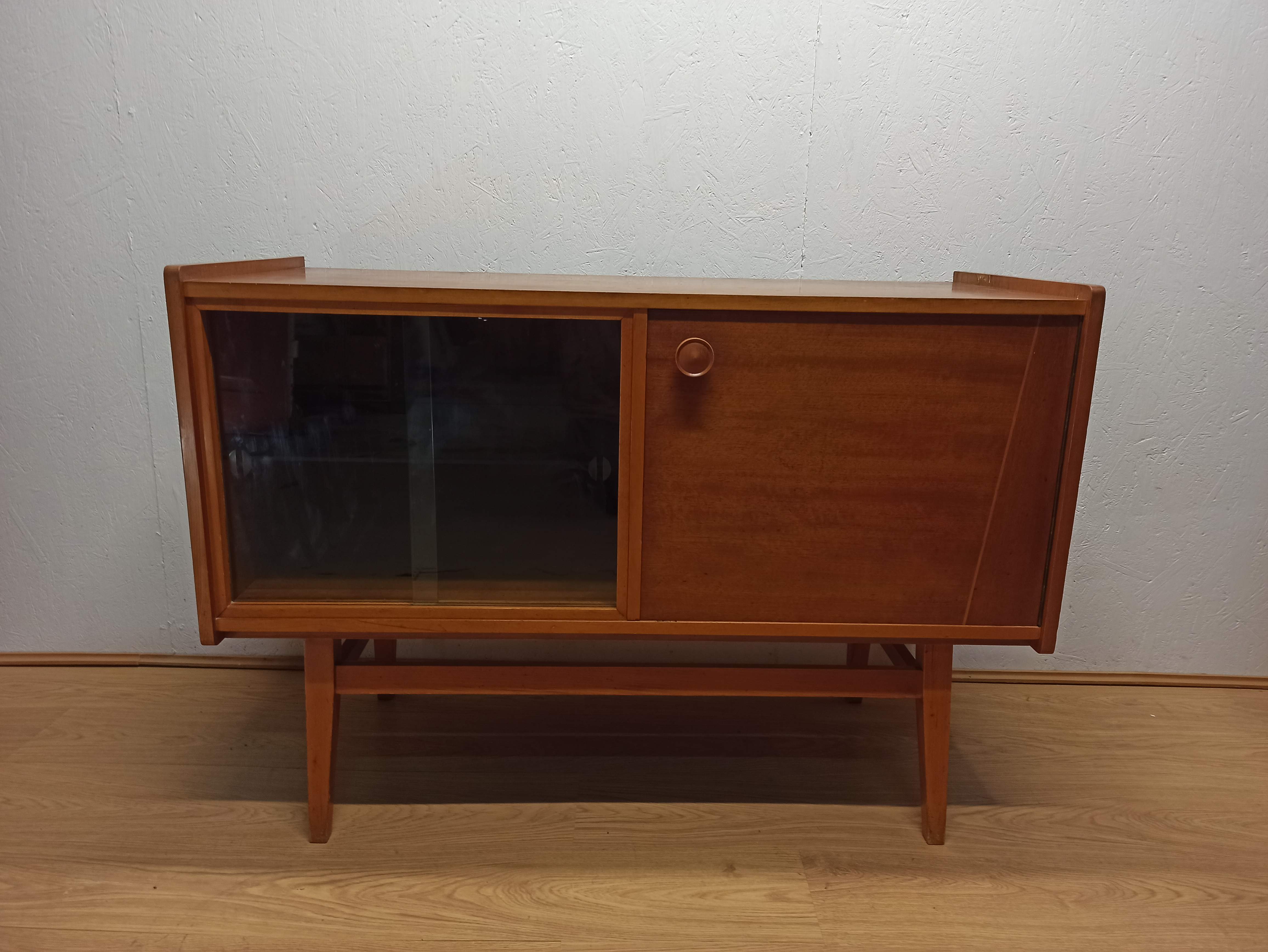 Modernist sideboard bilea of the 1962
