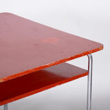 Table à manger bauhaus rouge fabriquée dans les années 1930 en tchéquie. couleur rouge d’origine