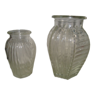 Lot 2 transparent vases
