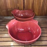 Paire de plat forme poule céramique rouge