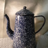Cafetière verseuse ancienne en tôle émaillée bleu blanc