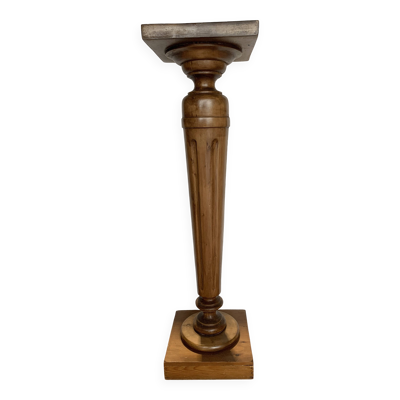 Colonne de présentation de style Louis XVI en hetre teinté XX siècle