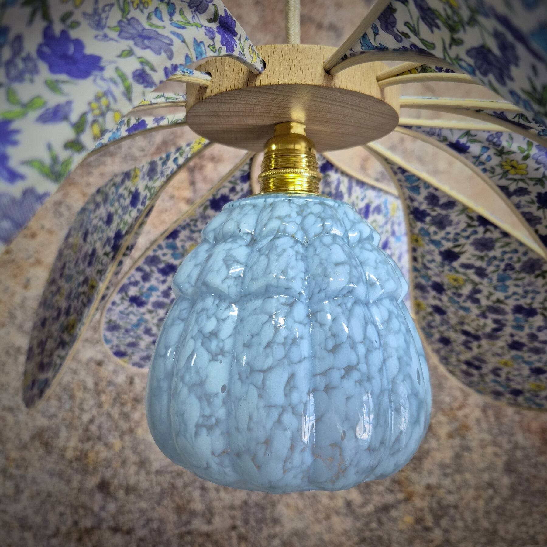 Pendant light, chandelier, rattan petals and fabric flower and blue Clichy globe