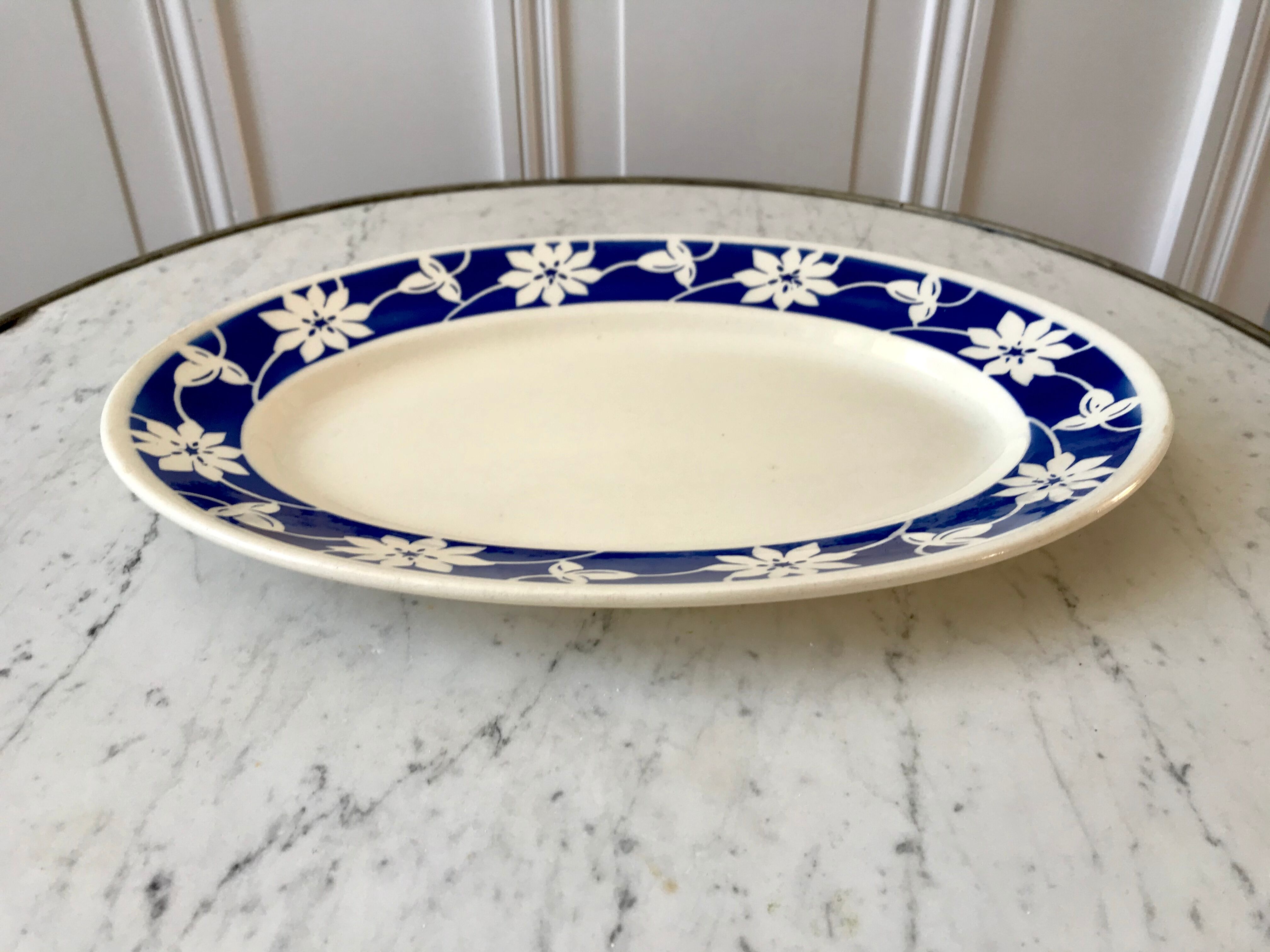 Flat oval Badonviller blue klein 30s