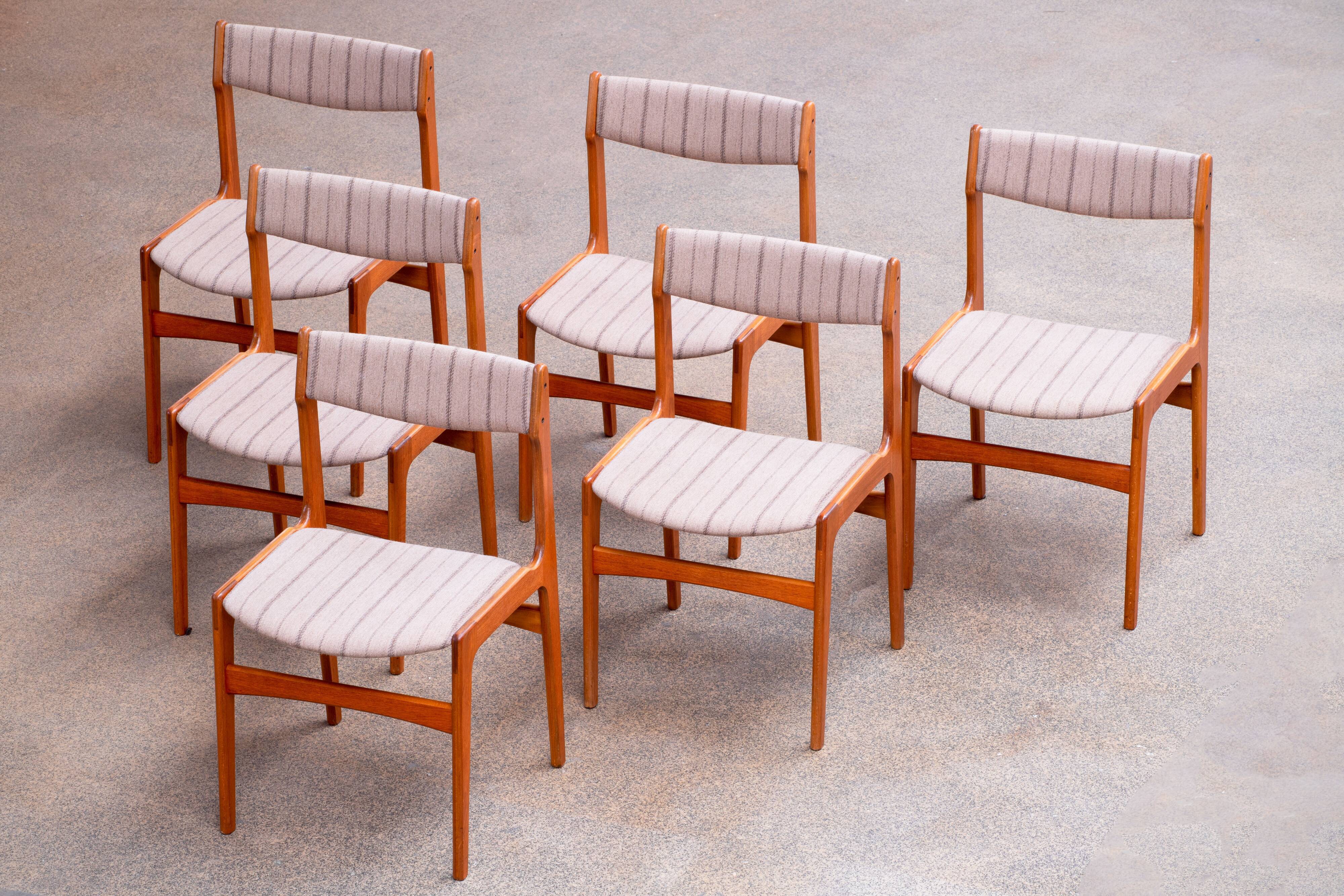 Set of 6 Scandinavian chairs vintage solid teak and wool 1960