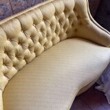 Small padded toad bench