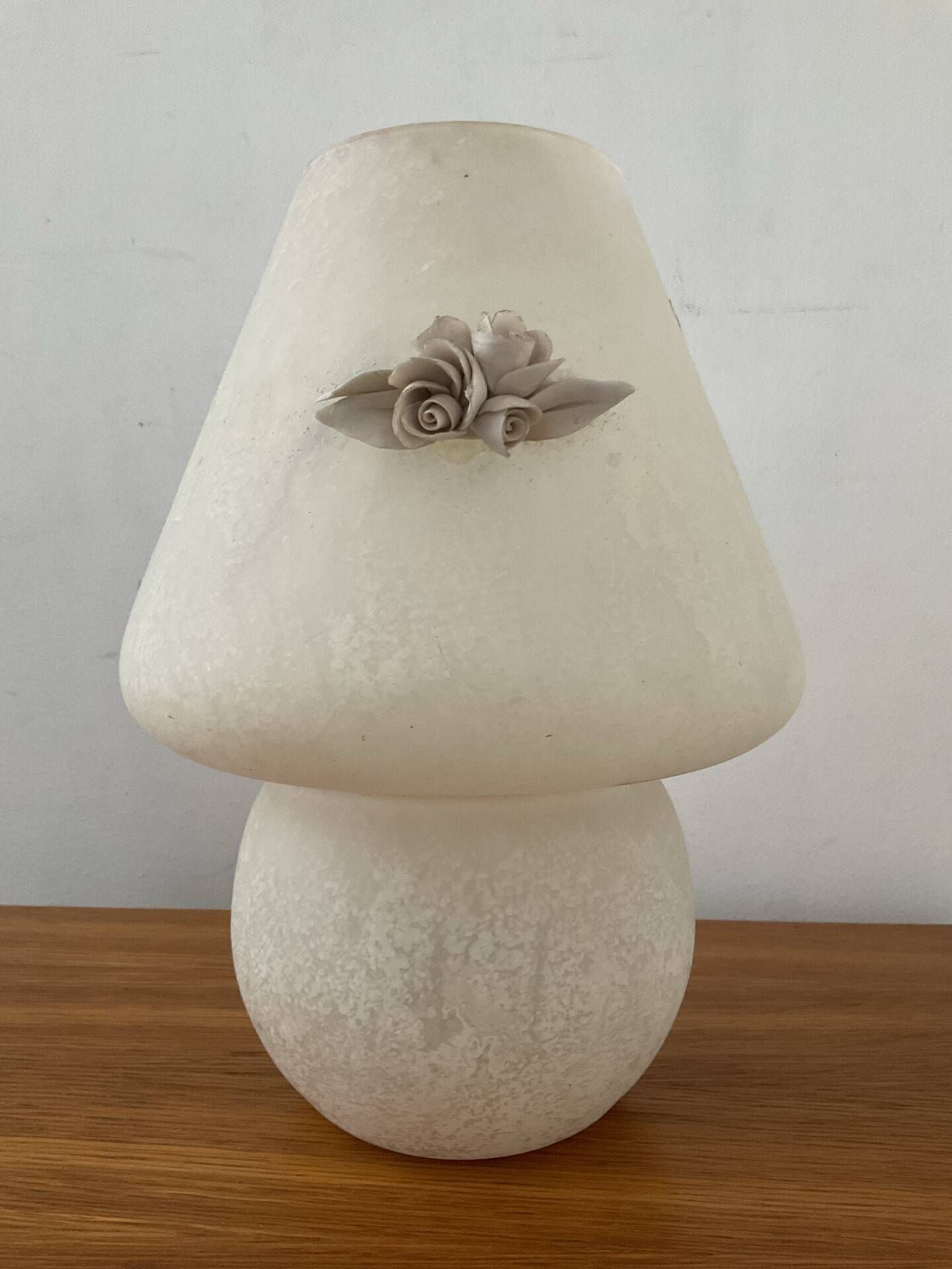 Mushroom lamp in Murano glass, made in the 60s-70s.
