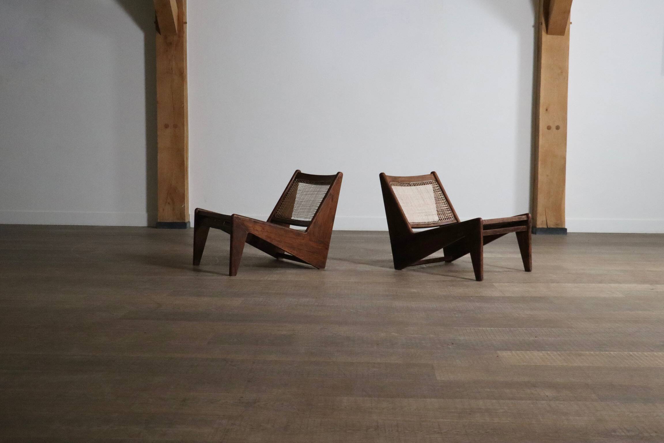 Chaises Kangourou Pierre Jeanneret PJ-SI-59, Inde, 1955