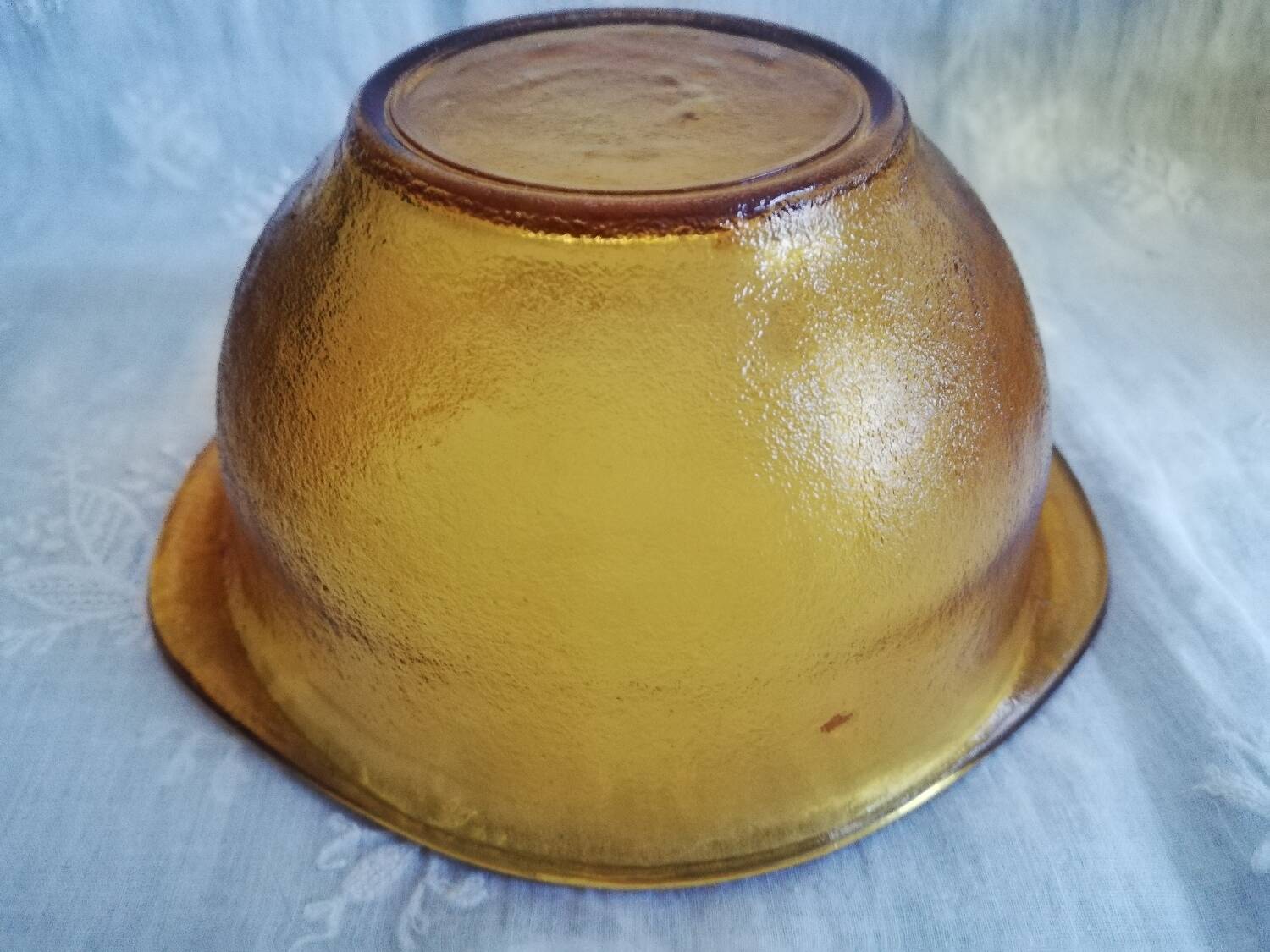Vintage ear bowl duo