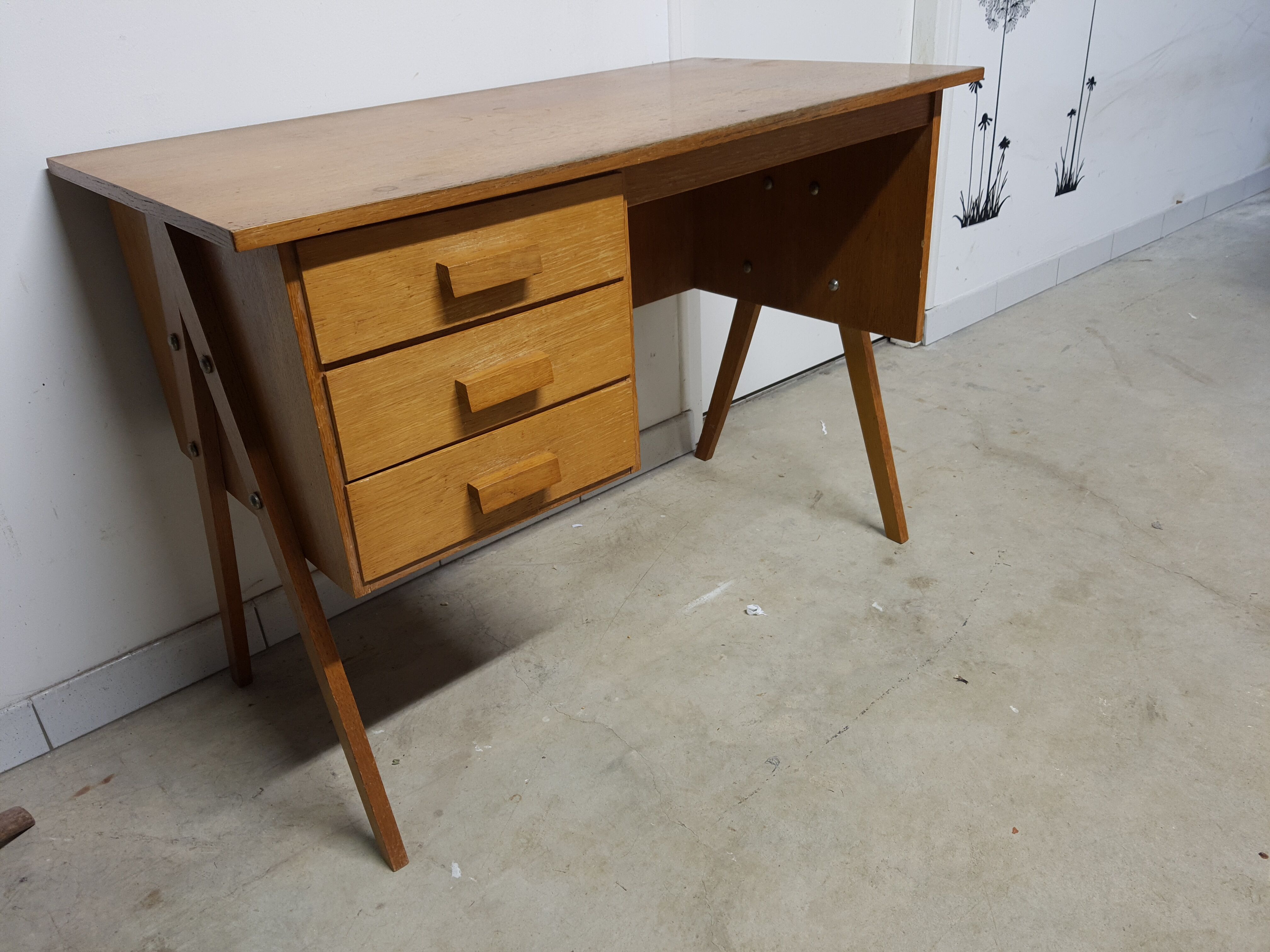 Vintage desk compass feet