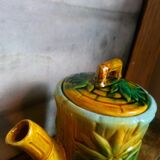 Early XXeme Barbotine Teapot