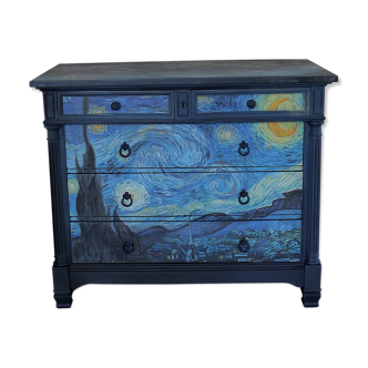 Chest of drawers